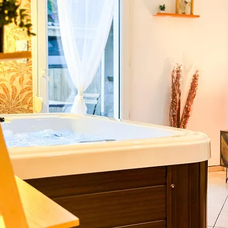 New Jacuzzi Le Terracotta Terrasse Parking Centre Appartamento